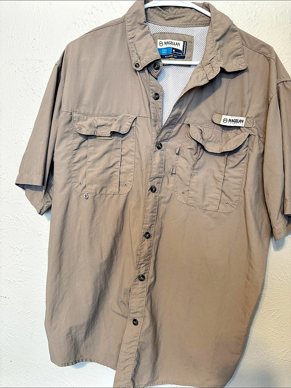 Magellan Outdoors Fish Gear Vented Fishing Shirt Brown Medium